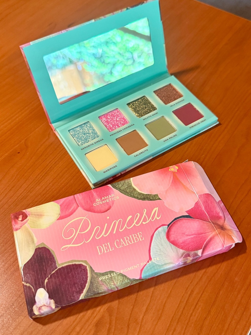Princesa Del Caribe Eyeshadow Palette — Tropical Pink & Teal Shades